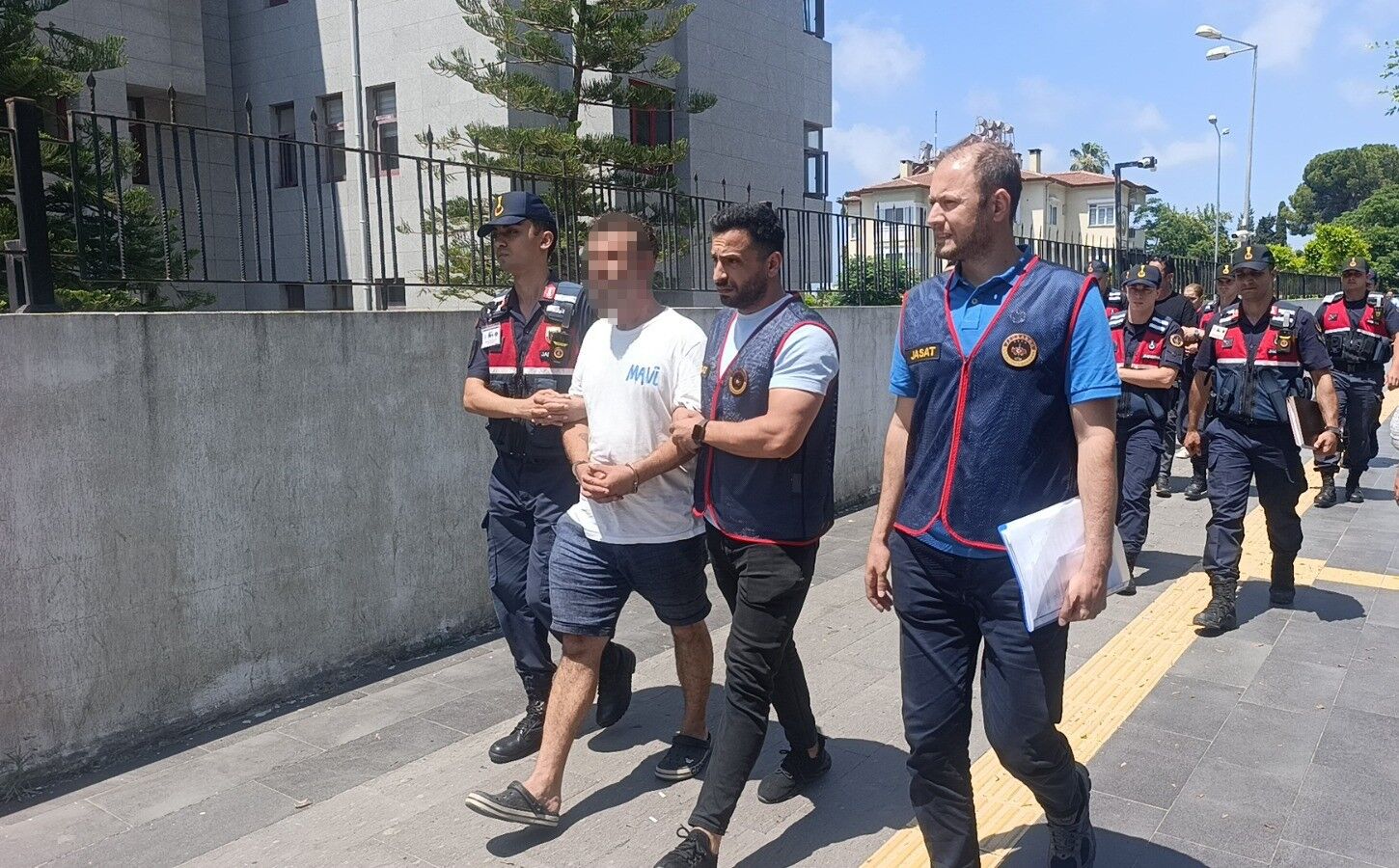 Intihar Sanildi Cinayet Gercegi Ortaya Cikti Kan Donduran Olay (2)