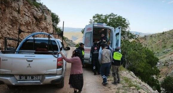 Kalp Krizi Geciren Kadin Katir Sirtinda Saglik Ekiplerine Ulastirildi (3)