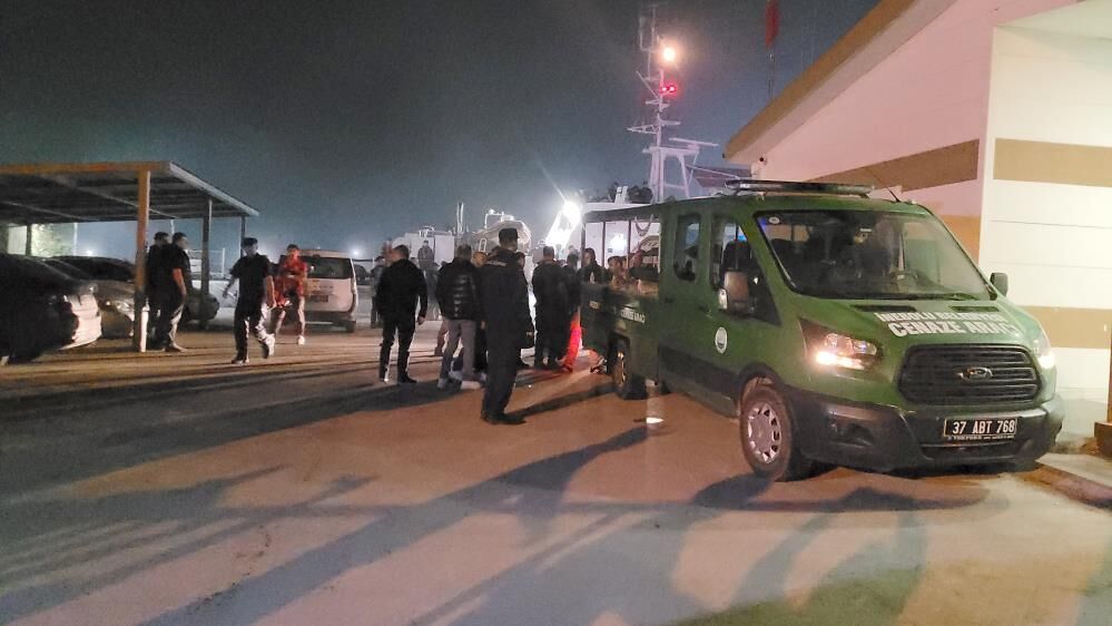 Karadenizde Karanlik Gece Turk Balikci Teknesinden Aci Haber (6)