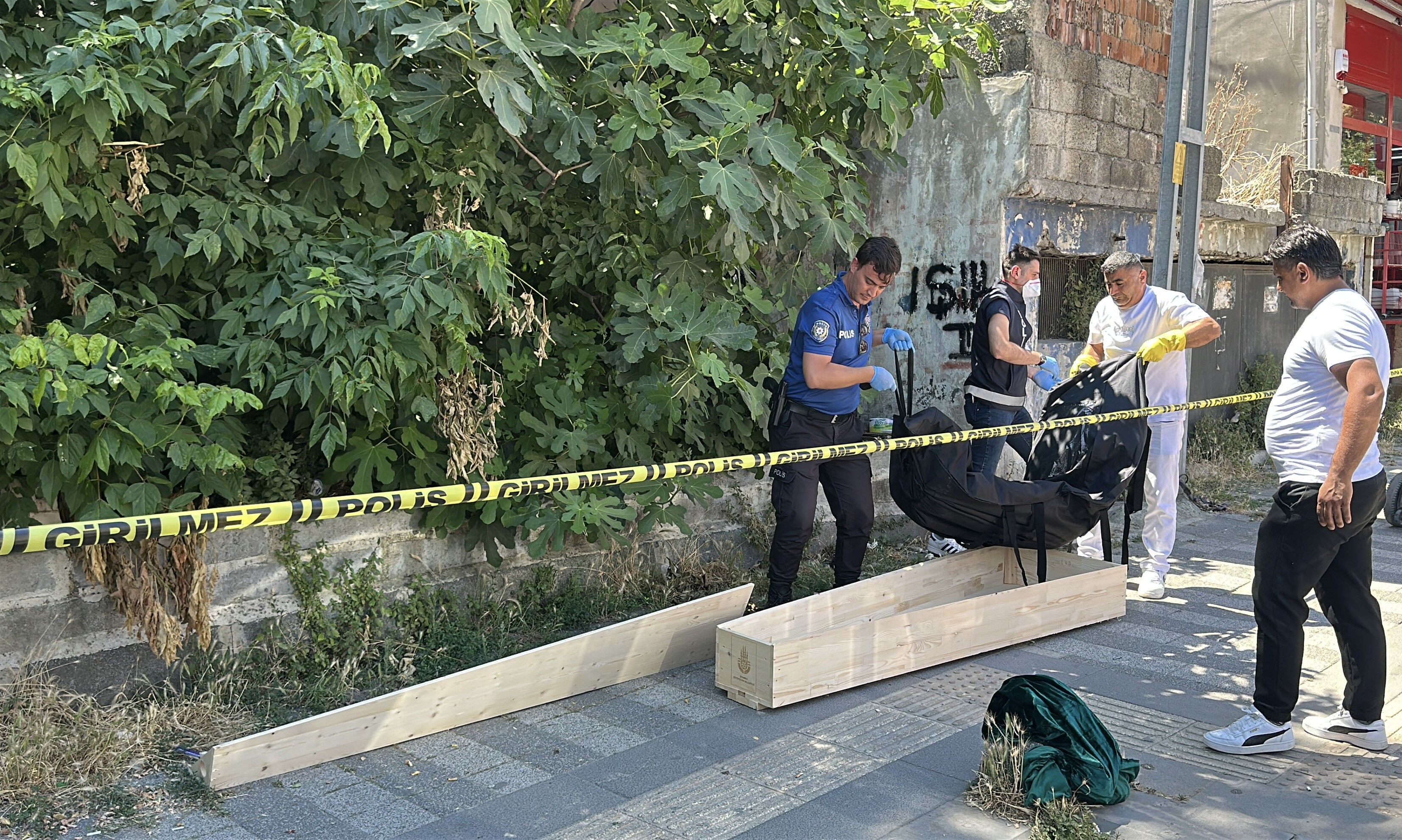 Kayıp Kedi Arayışı Korkunç Bitti Metruk Binada Ceset Buldu (4)
