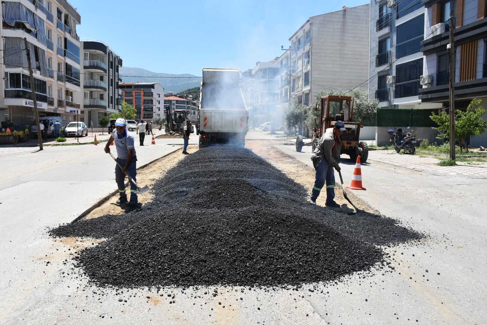 Koşuyolu Caddemizde Asfalt Yama Çalışmalarımıza Başladık (14)