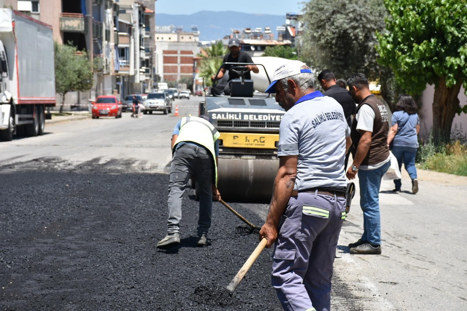 Koşuyolu Caddemizde Asfalt Yama Çalışmalarımıza Başladık (5)