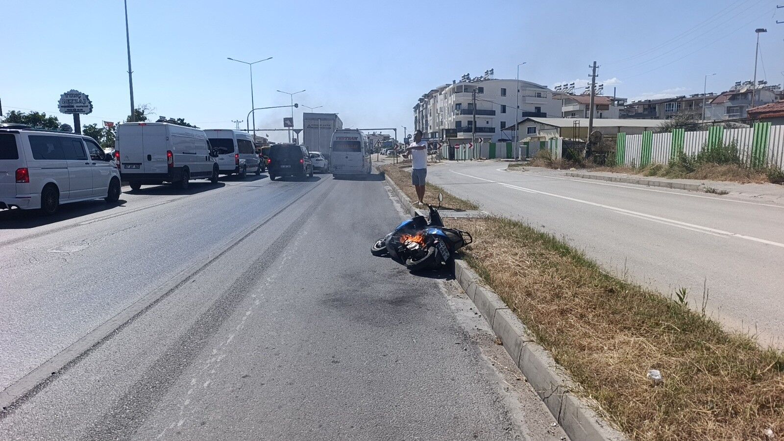 Motosikleti Gozleri Onunde Demir Yiginina Dondu Kimse Yardim Etmedi (2)