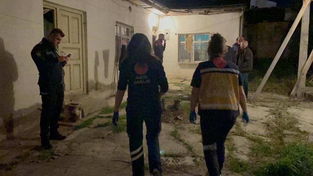 Mustakil Evde Dehset Ev Sahibi Iceri Girdi Hayatinin Sokunu Yasadi (2)