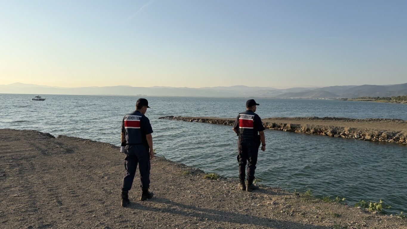 Oglunu Kurtarmak Isterken Hayatini Kaybetmisti Baba Ve Ogulun Son Goruntuleri Ortaya C (3) (Orta)