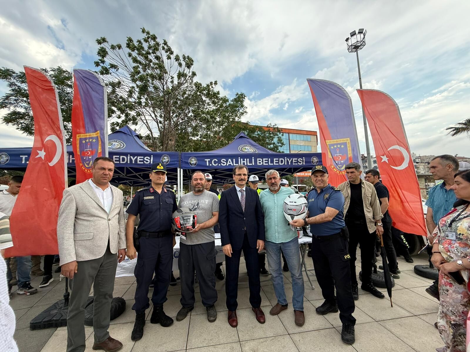 Sali̇hli̇ Kask (11)