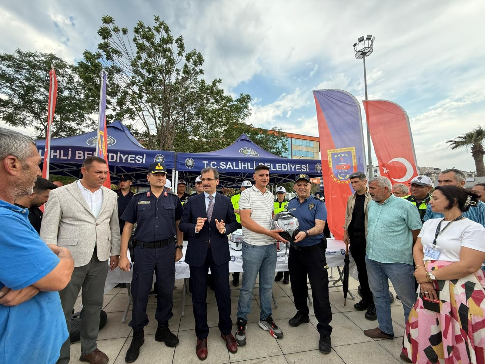 Sali̇hli̇ Kask (3)