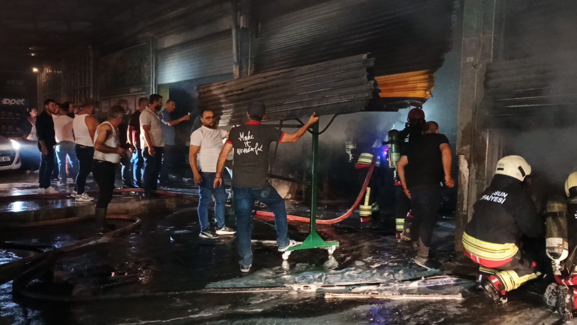Sanayi Sitesinde Korkutan Yangin Kepengi Kirip Girdiler Alevler Cevreye Sicramadan Son (4)
