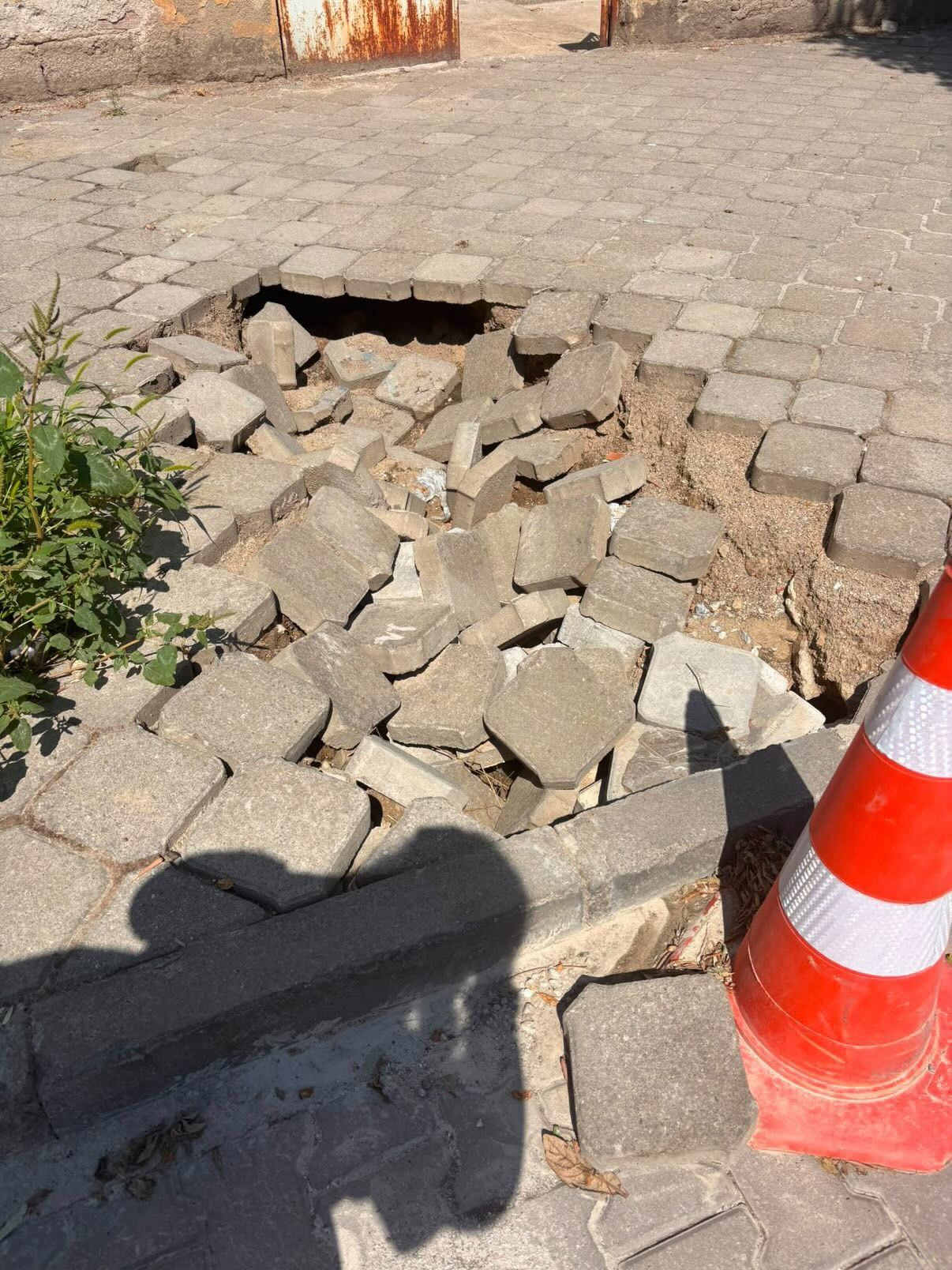 Sel Sonrası Oluşan Çukur Için Vatandaşlardan Çözüm Çağrısı (1)-1