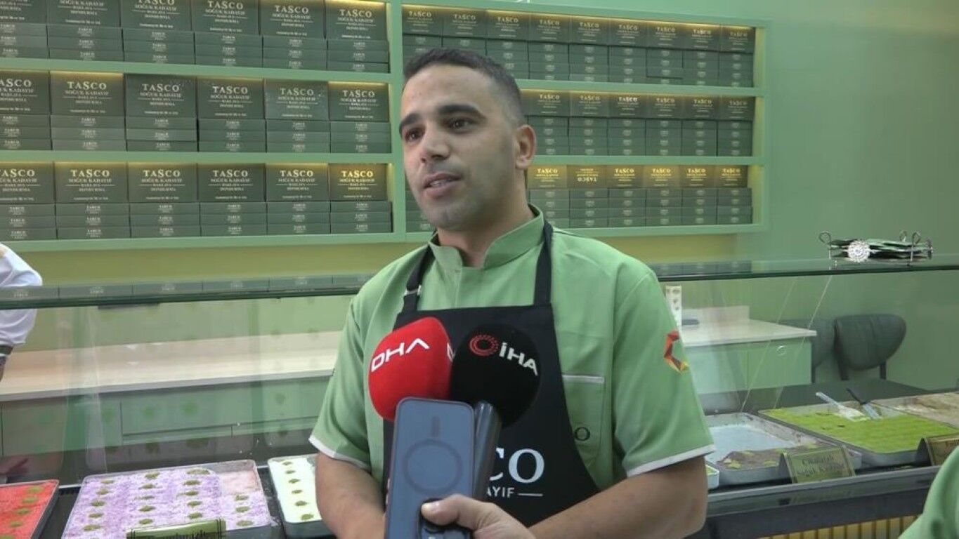 Soguk Baklavayi Golgede Birakti Bir Dilim Yiyen Vazgecemiyor Kilosu 800 1000 Tl (4) (Orta)