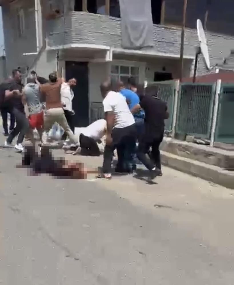 Sokak Ortasinda Dehset 5 Cocuk Annesi Kadin Bicaklandi (5)