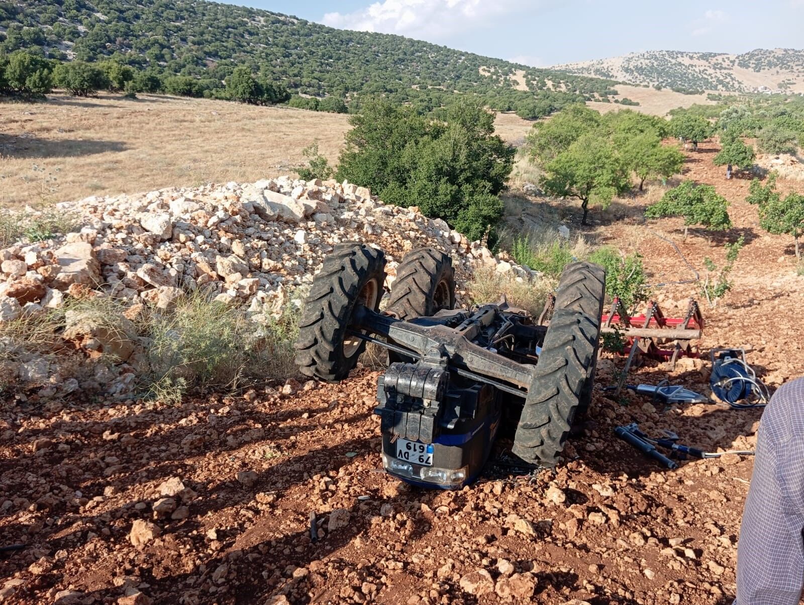 Tarlada Ekmek Parasi Kazanirken Feci Son Sag Cikamadi (1)-1