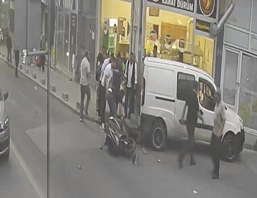 Tek Teker Sov Az Daha Can Aliyordu Yaya Son Anda Kurtuldu (4)