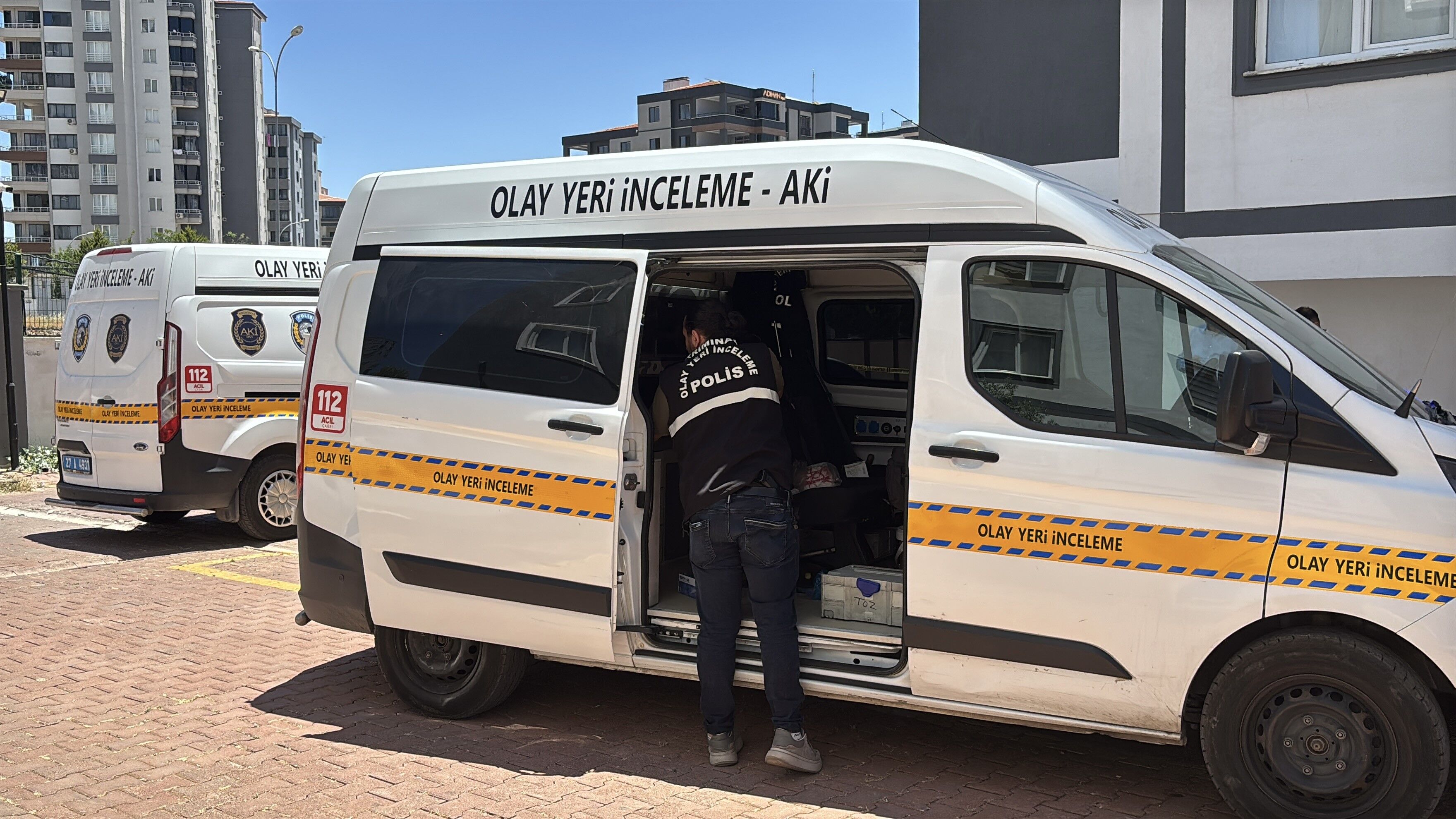 Yürek Yakan Olay Anne, Bebeğiyle Birlikte 8. Kattan Atladı (4)
