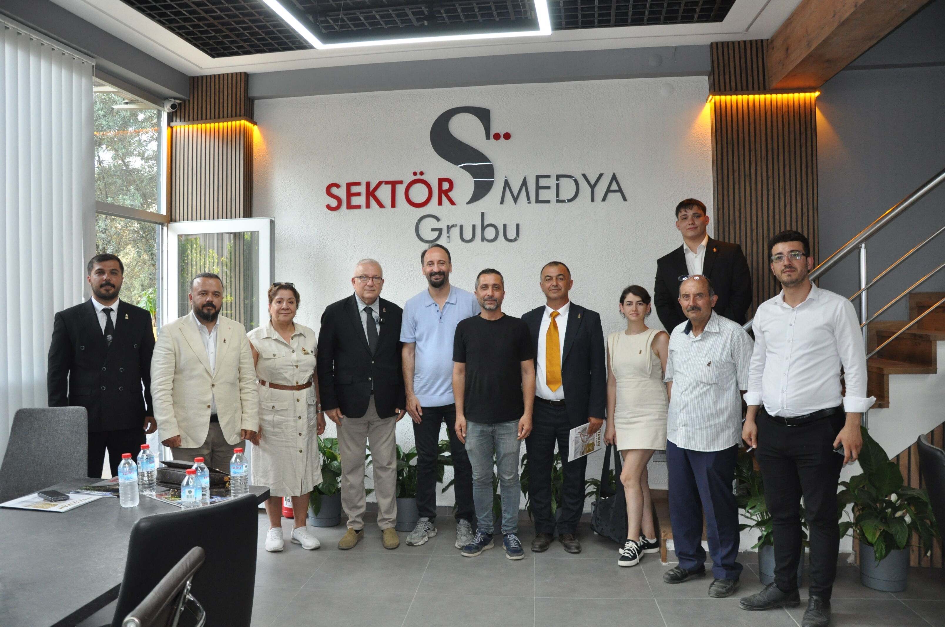 Zafer Partisi Heyetinden Sektör Medya'ya Ziyaret (1)