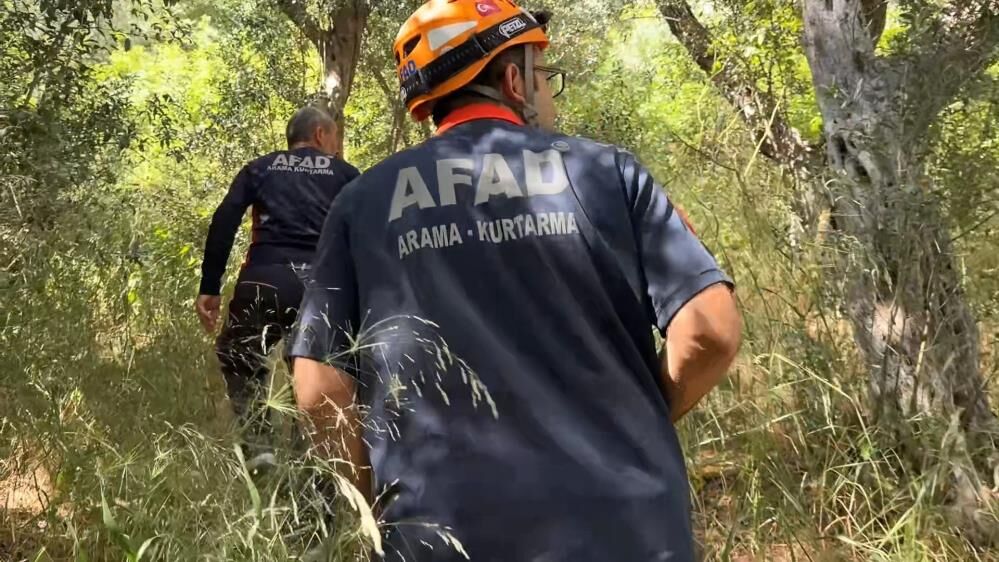 10 Metreden Dustu Yardima Gelen Polislerden Kacti Afad 2 Saat Boyunca Aradi (2)
