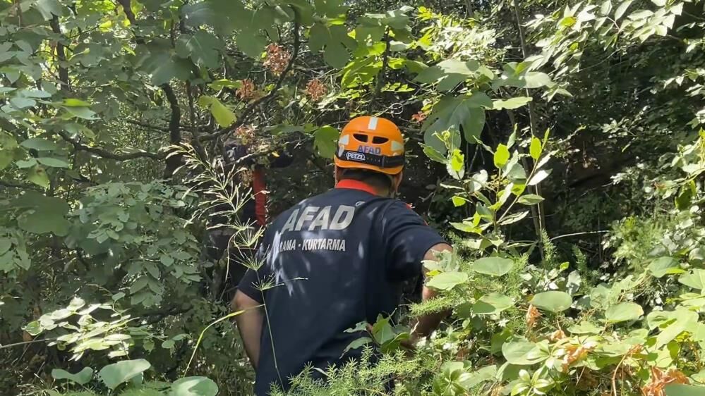10 Metreden Dustu Yardima Gelen Polislerden Kacti Afad 2 Saat Boyunca Aradi (3)