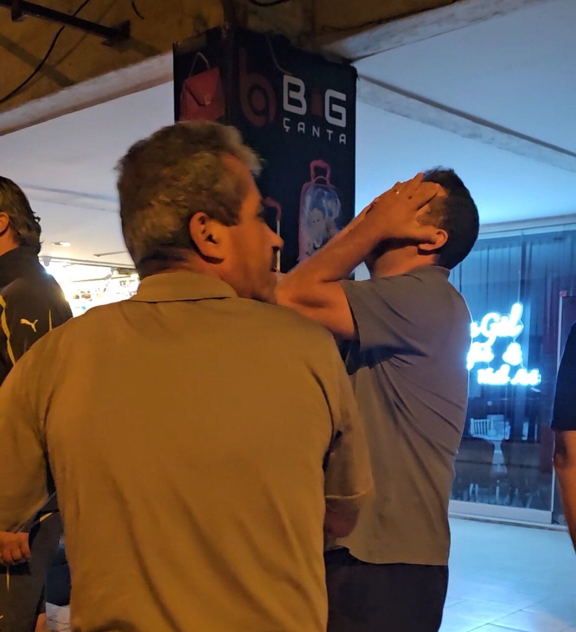 32 Yasindaki Kadinin Olumunde Sir Perdesi Aralaniyor Polis Intihar Mi Cinayet Mi Arast (3)