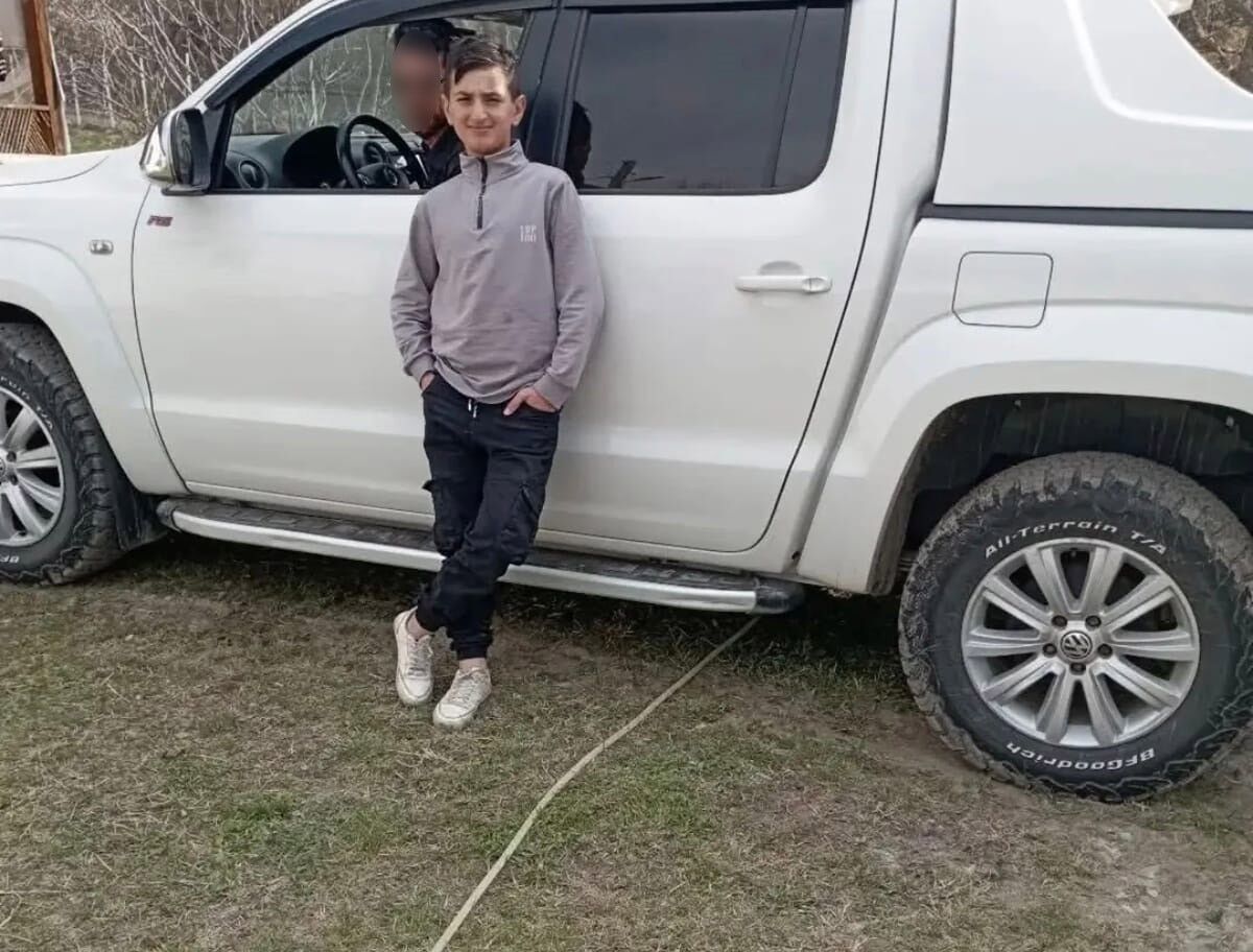 Ailesiyle Bahcedeydi 12 Yasinda Kalbine Yenildi (2)