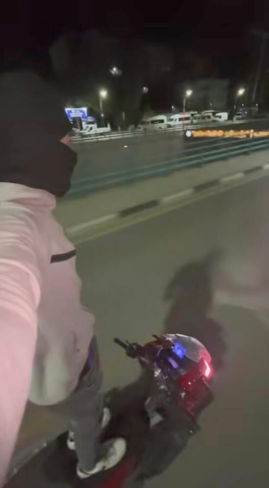 Akrobatik Hareketleri Pahaliya Patladi Paylasimi Basini Yakti (2)