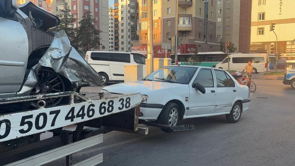 Alkollu Aday Surucu Ekiplere Zor Anlar Yasatti Otomobilin Cekilecegini Anlayinca Diren (2)