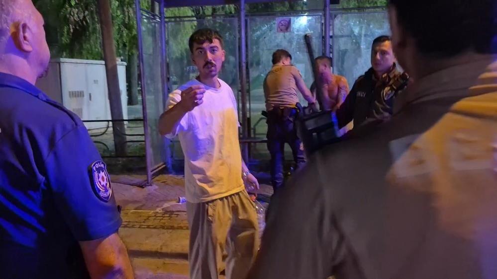 Alkollu Surucu Ortaligi Birbirine Katti Yaniyorum Su Verin Diyerek Kendini Duraga Vurd (4)