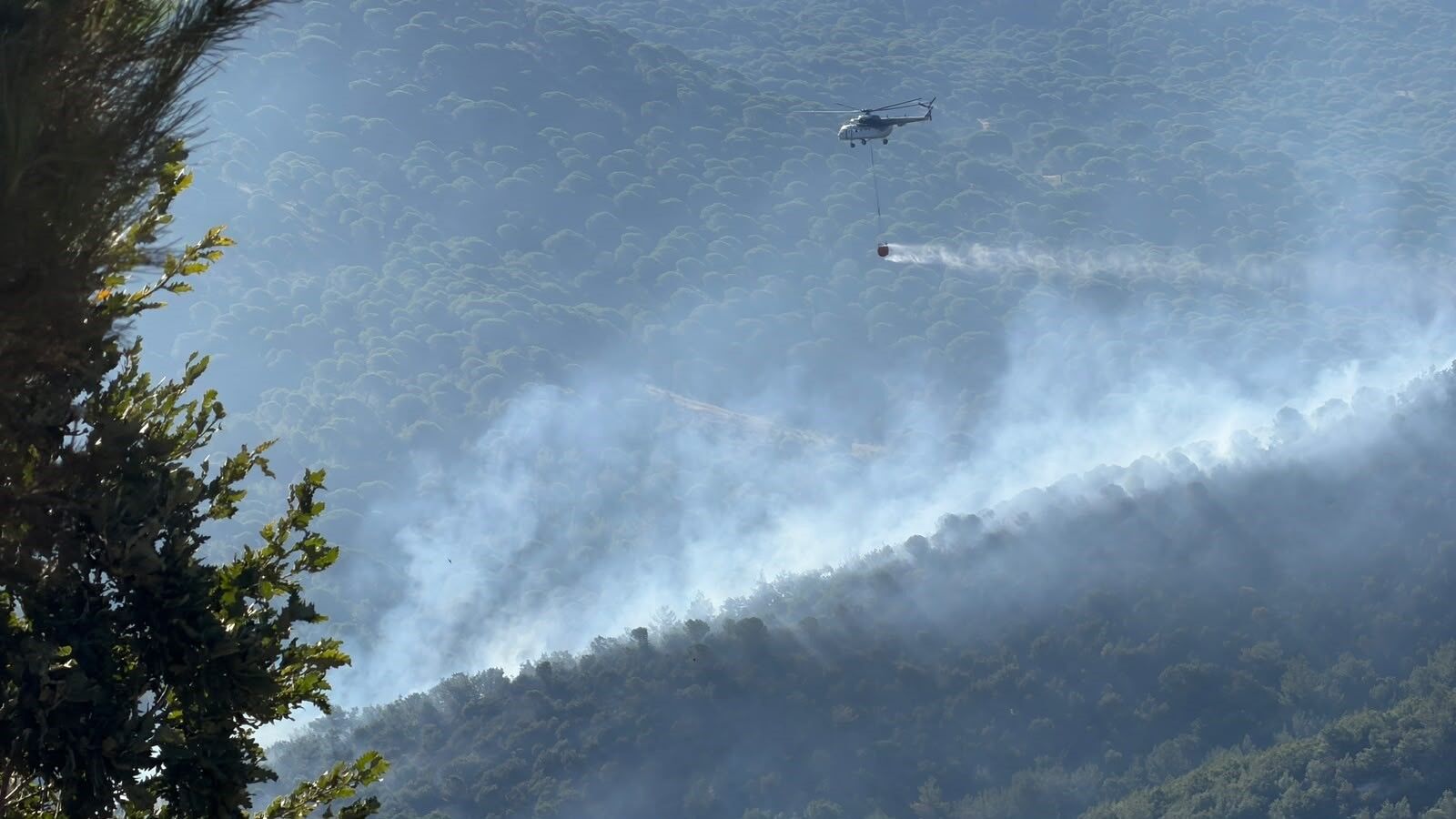 Balikesirde Orman Yangini 3 Gununde Amfibik Ucaklar Da Alevlerle Mucadeleye Katildi (2)
