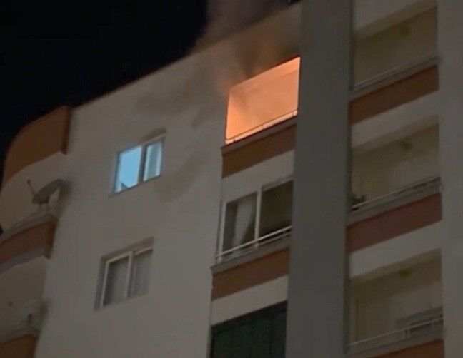 Balkondaki Yangin Tup Patlamasiyla Buyudu Facia Son Anda Onlendi (3)