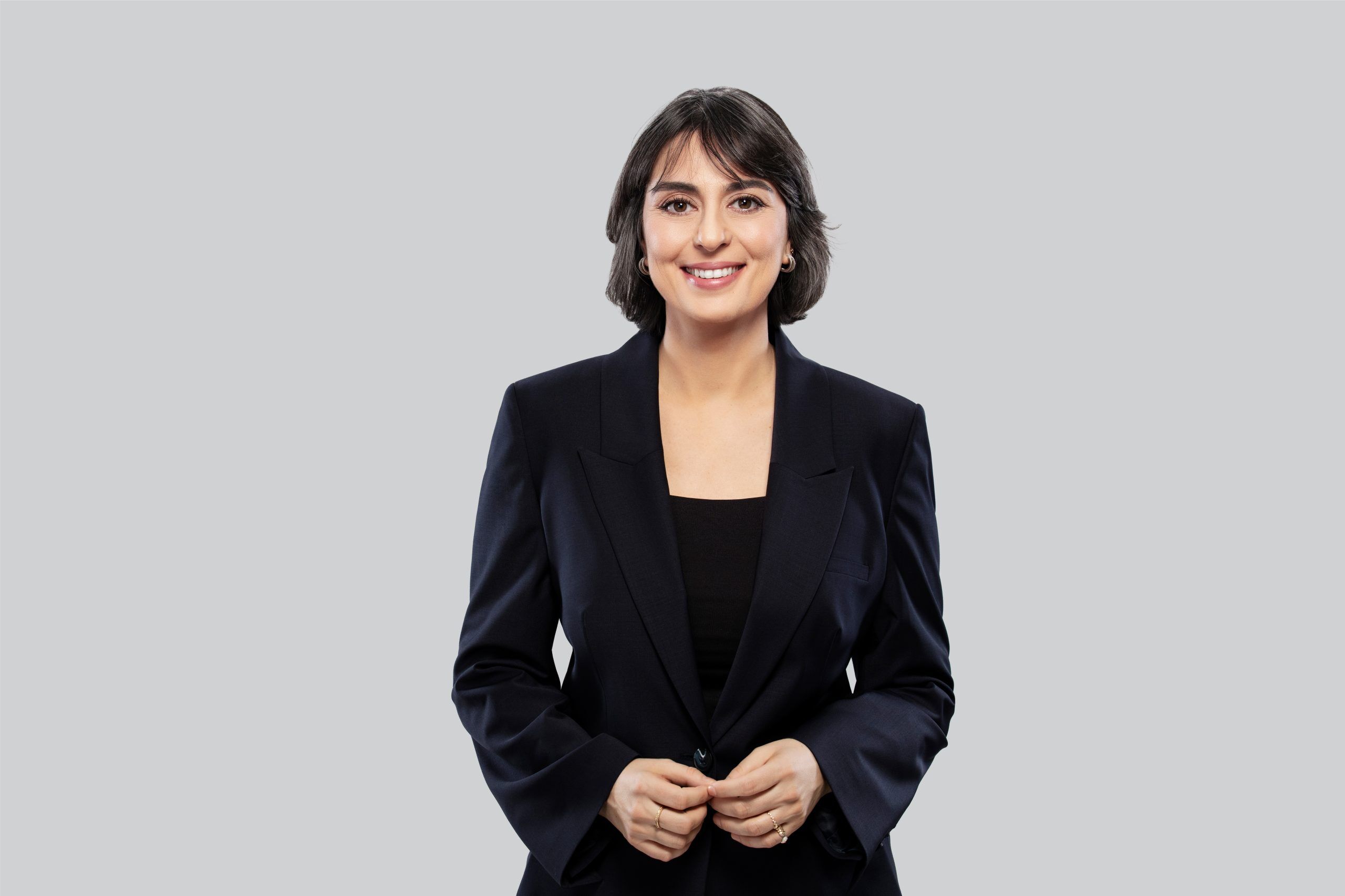Belediyede Rüşvet Ve Irtikap Soruşturması! Sinem Dedetaş Dahil 6 Şüpheli Gözaltına Alındı (2)