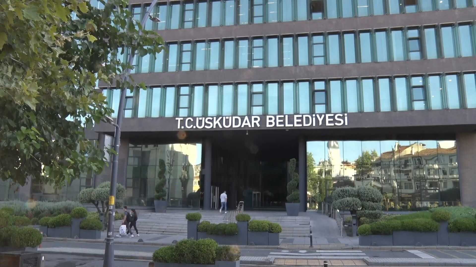 Belediyede Rüşvet Ve Irtikap Soruşturması! Sinem Dedetaş Dahil 6 Şüpheli Gözaltına Alındı (3)