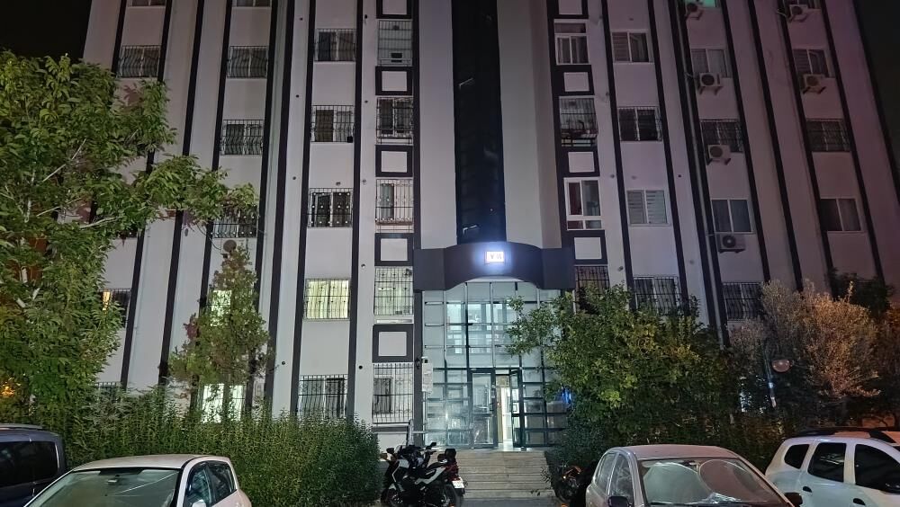 Bosanma Asamasindaki Esini Kizlarinin Gozu Onunde Oldurdu Cinayetin Yeni Detaylari Ort (5)