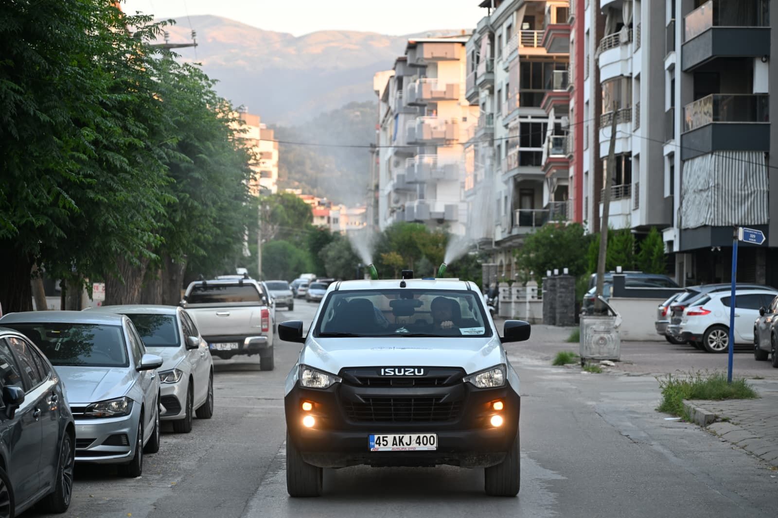 Büyükşehir Salihli’nin 86 Mahallesini Köşe Bucak İlaçladı (5)