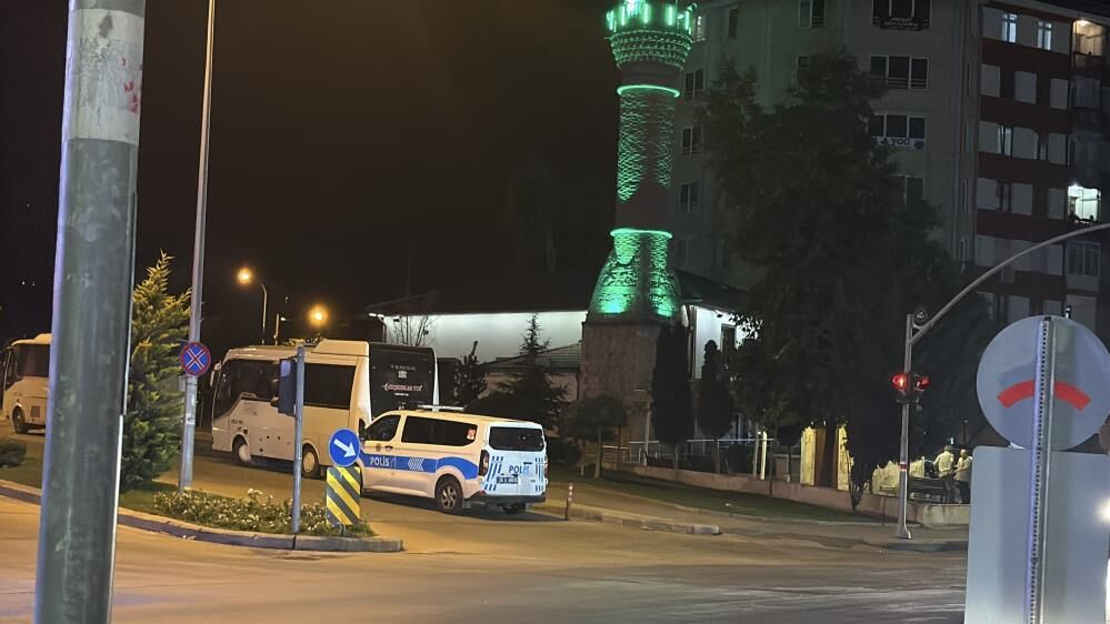 Cami Şadırvanında Hareketsiz Bulundu! İlk Müdahaleyi Imam Yaptı (2)