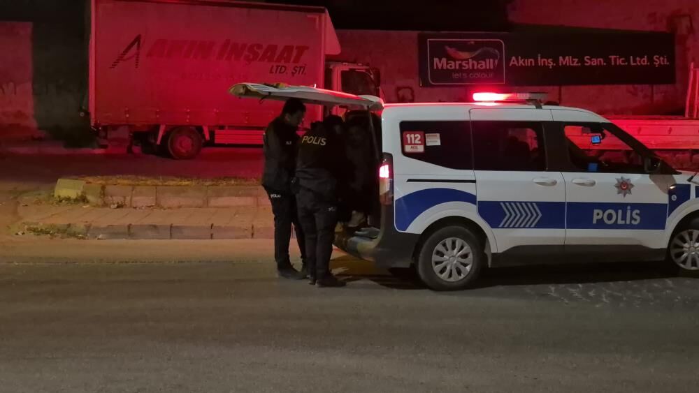 Cezaevinden Izinli Cikti Annesini Bicakla Kovaladi Tckyi Yalayip Yuttum Sozleri Sasirt (2)