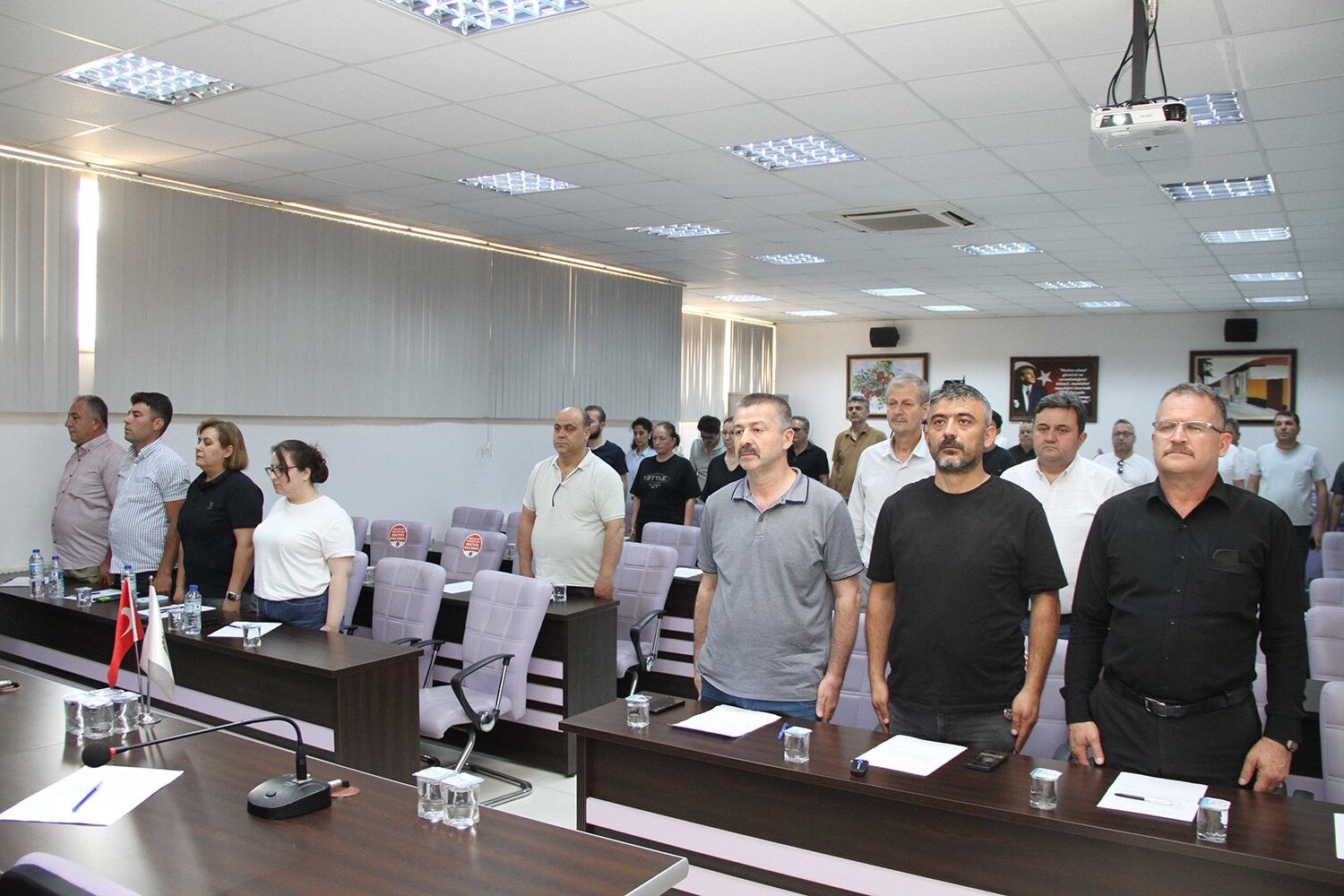 Chp Kulada Cogunlugu Kaybetti Istifa Ve Ihraclar Meclisi Degistirdi (2)