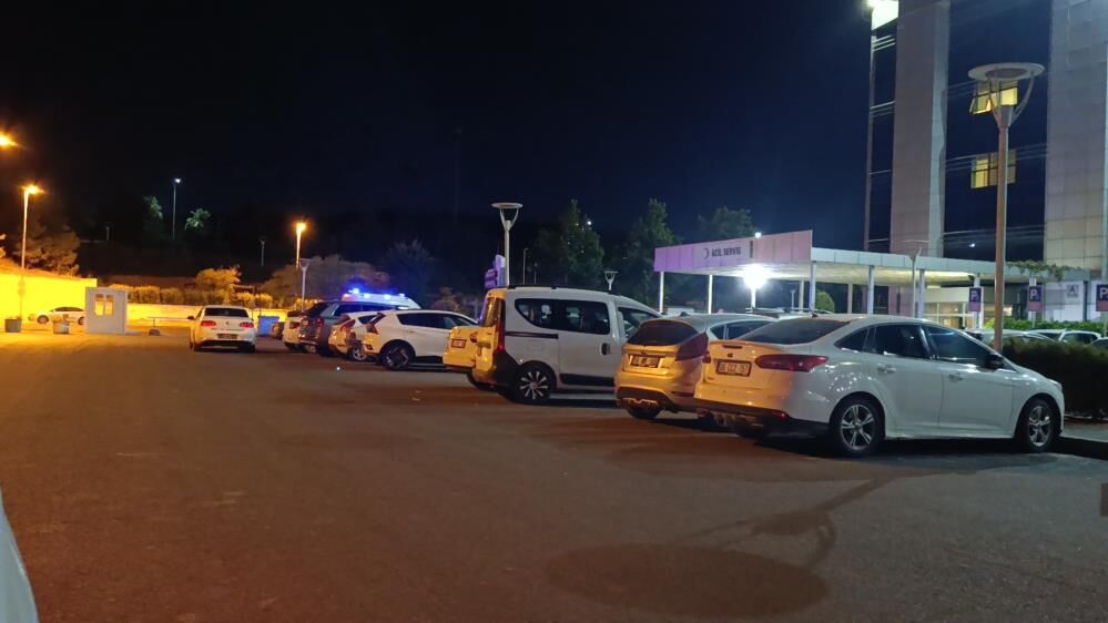 Filmleri Aratmayan Gasp Jandarma Kiligina Girip 12 Kilo Altin Ve 2 Milyon Tl Caldilar (3)