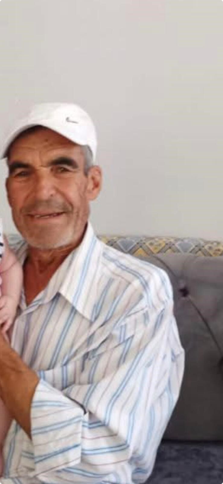 Gorenler Hemen Telefona Sarildi Yasli Ciftcinin Kalbi Hastanede Durdu-1