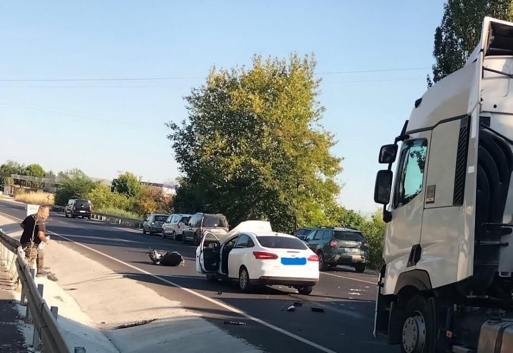 Hemsire Cift Dakikalarca Kalp Masaji Yapti Motosiklet Surucusu Kurtarilamadi (2)