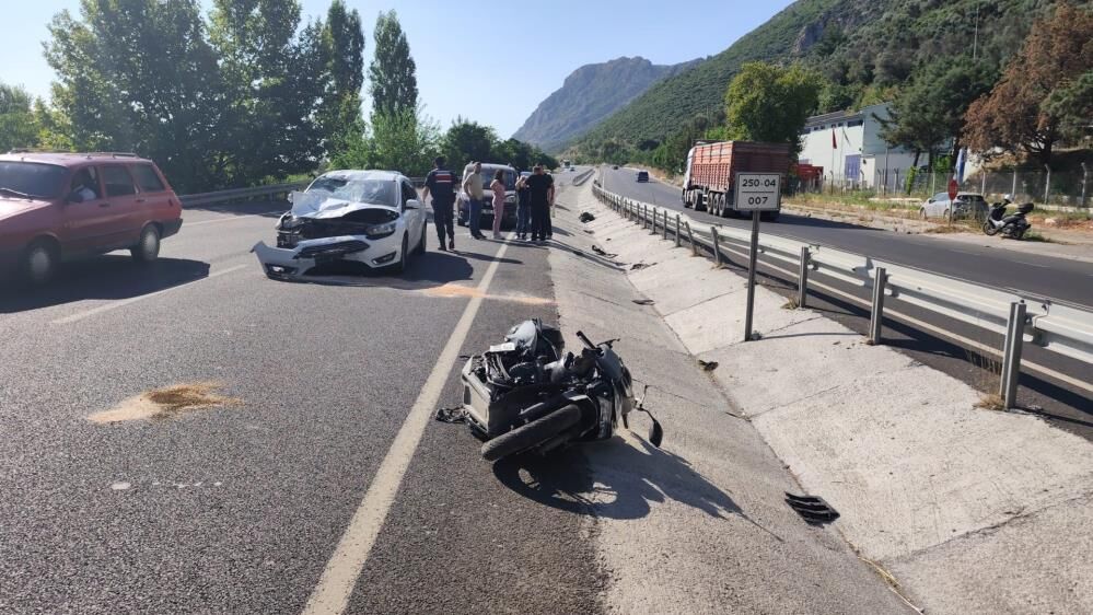 Hemsire Cift Dakikalarca Kalp Masaji Yapti Motosiklet Surucusu Kurtarilamadi (4)
