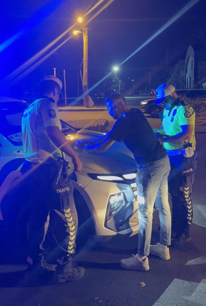 Jandarmadan Kacti Bedeli Agir Oldu 240 Bin Tl Ceza Arac 60 Gun Trafikten Men Edildi (3)