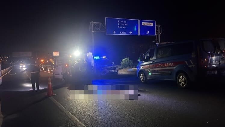 Karsiya Gecmeye Calisiyordu Otobus Kazasi Can Aldi (2)
