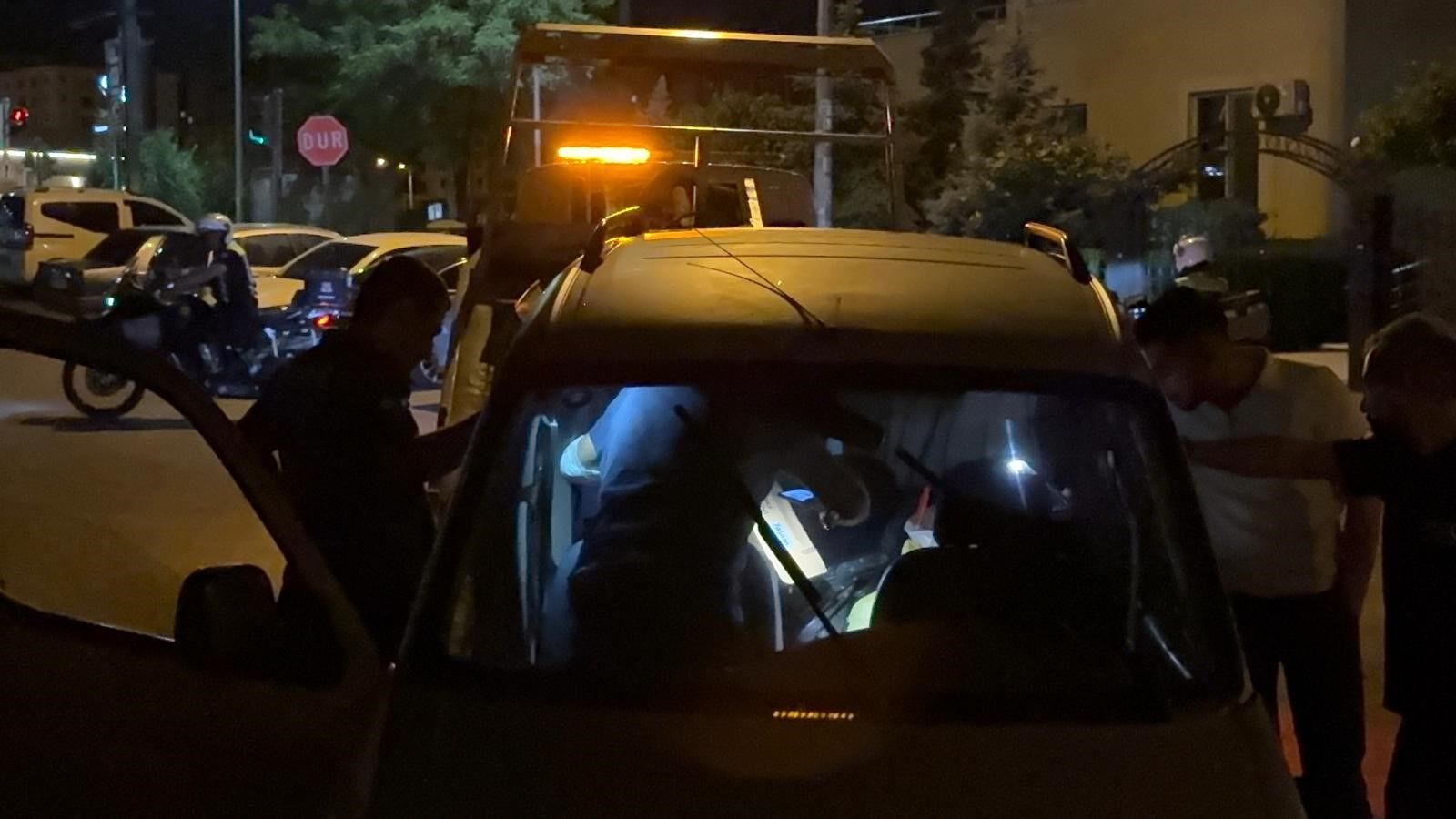 Kaza Yapti Hurdaya Donen Araciyla Kacmak Istedi Ekipleri Pesinden Kosturdu (4)