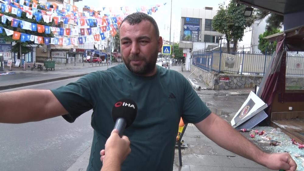 Kontrolden Cikan Otomobil Dukkana Daldi Sans Eseri Yaralanan Olmadi (4)