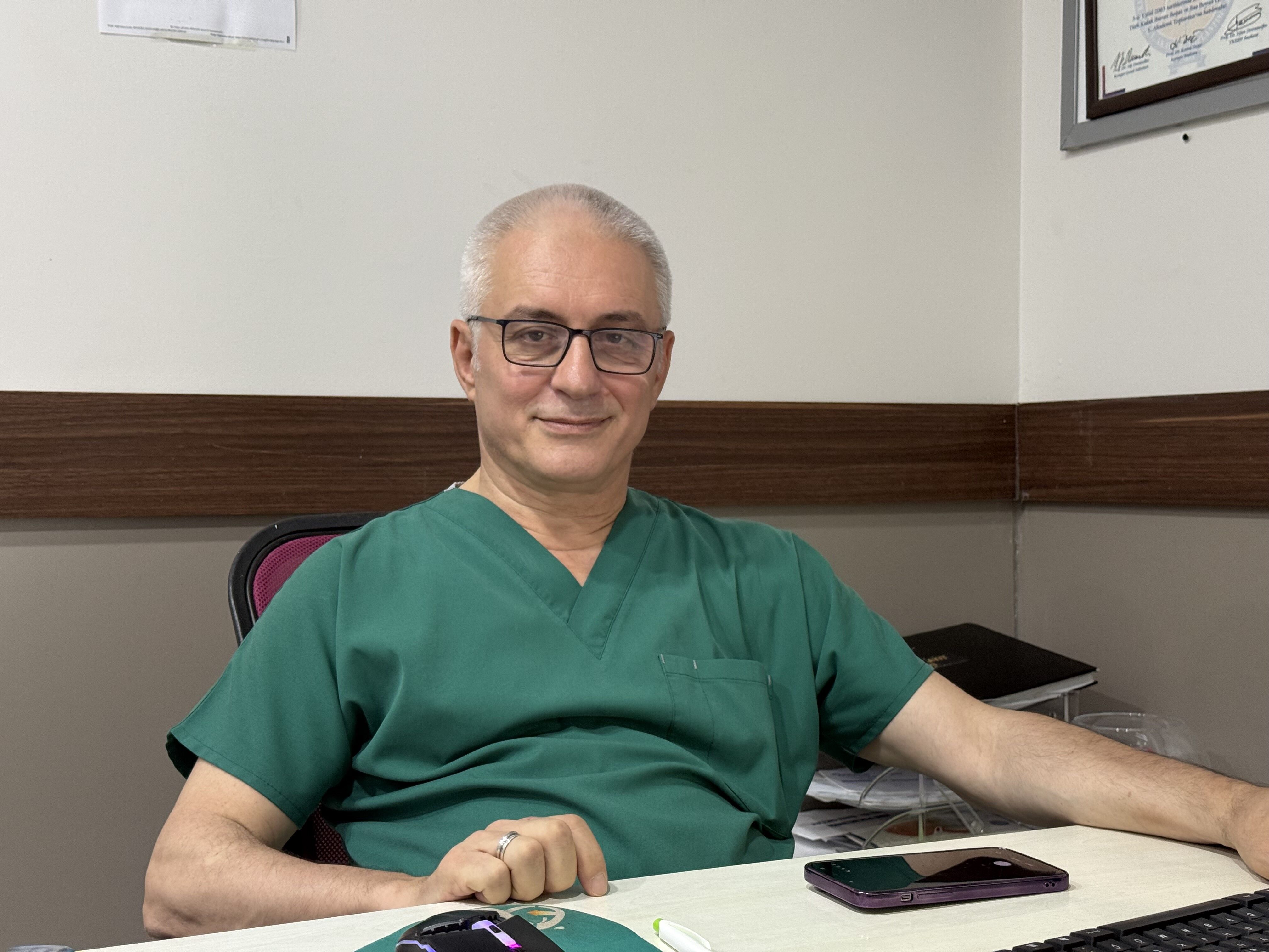 Kulağındaki Hareketin Sebebi Şoke Etti (2)