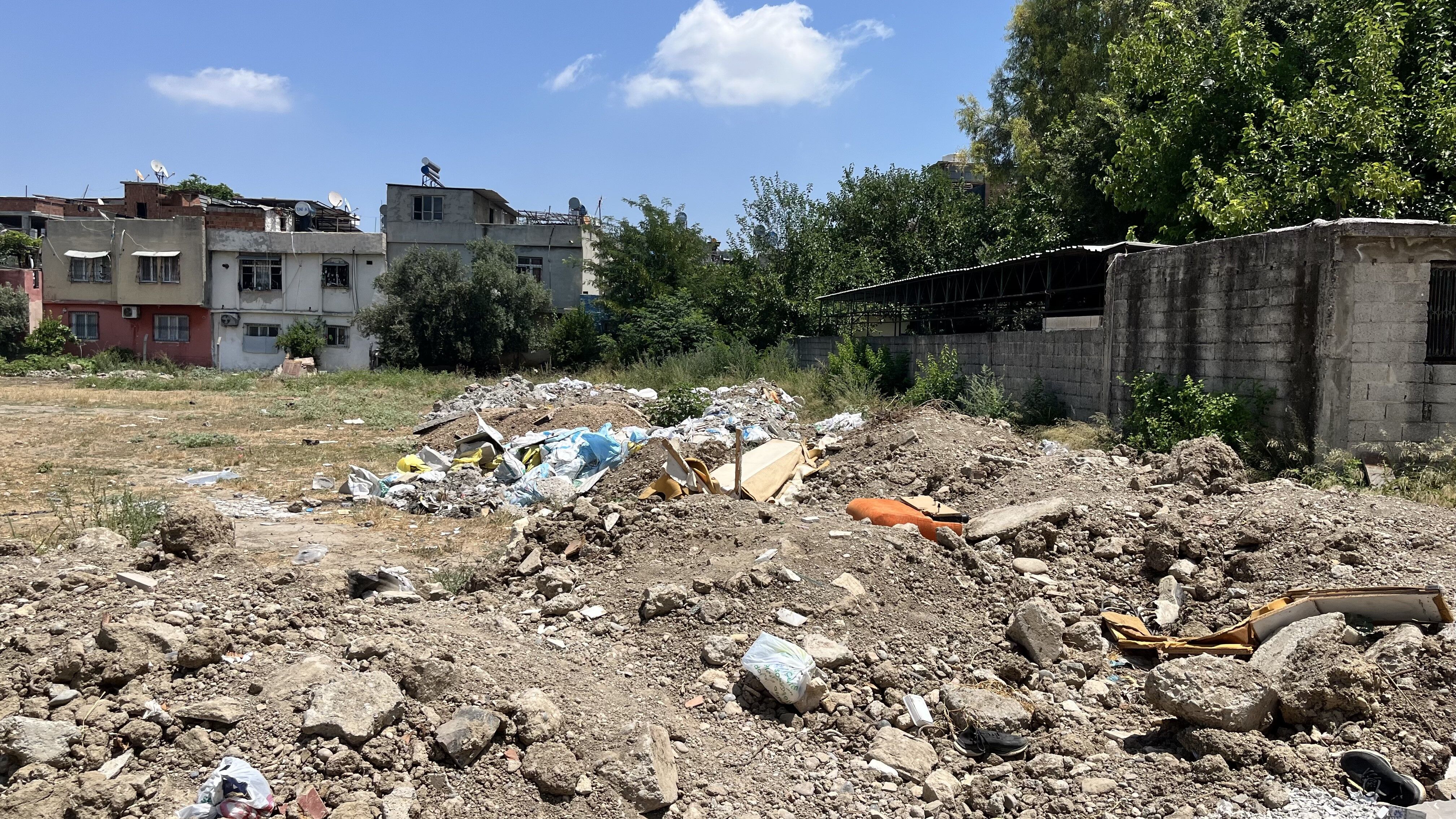 Mahalle Isyan Etti Copler Ve Hafriyat Mahalleyi Yasanmaz Hale Getirdi (2)