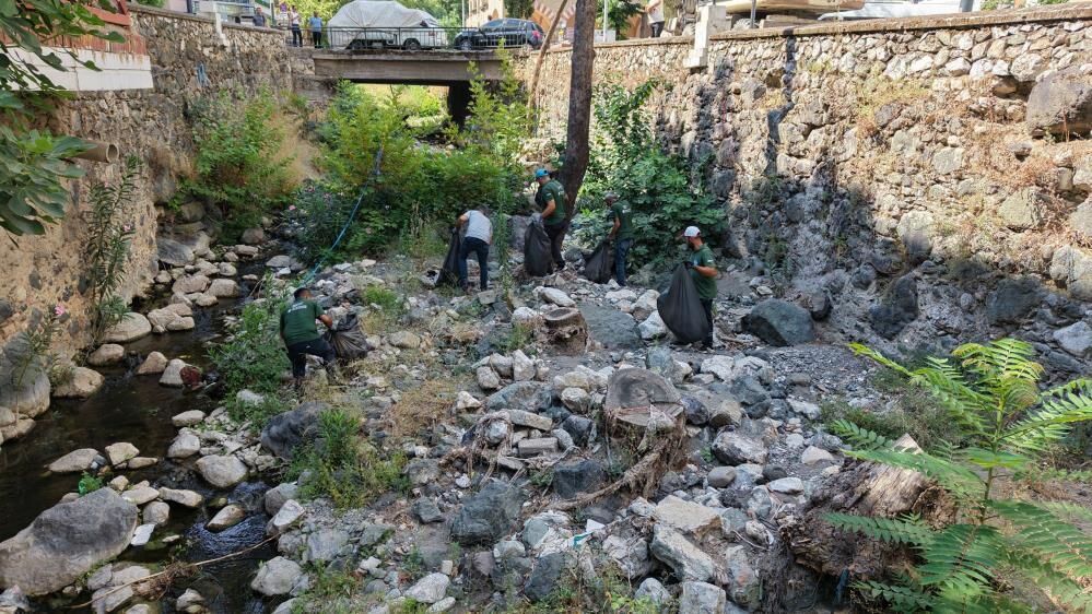 Manisada Dereden Cikanlar Sasirtti Muhtarlardan Dikkat Ceken Cagri (4)