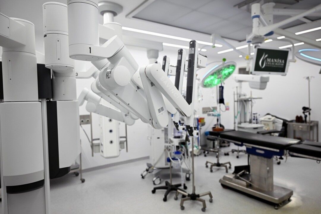 Manisada Robotik Cerrahide Buyuk Basari 2 Ayda 30 Ameliyat (2)