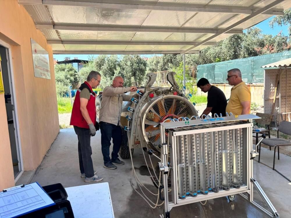 Manisada Uzum Ureticilerine Kritik Uyari Ilaclama Makineleri Tek Tek Test Ediliyor (3)