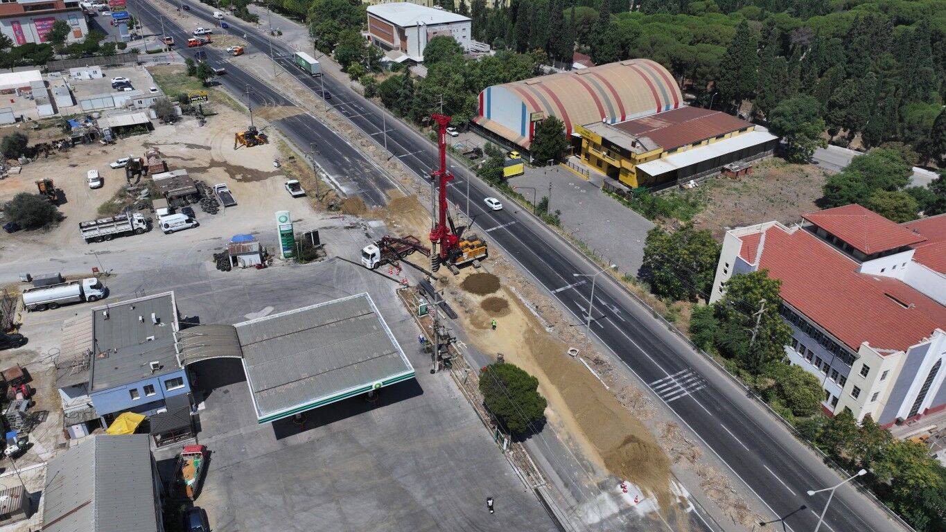 Manisanin O Ilcesinin Trafik Sorununu Bitirecek Dev Projede Ilk Kazma Vuruldu (3) (Orta)
