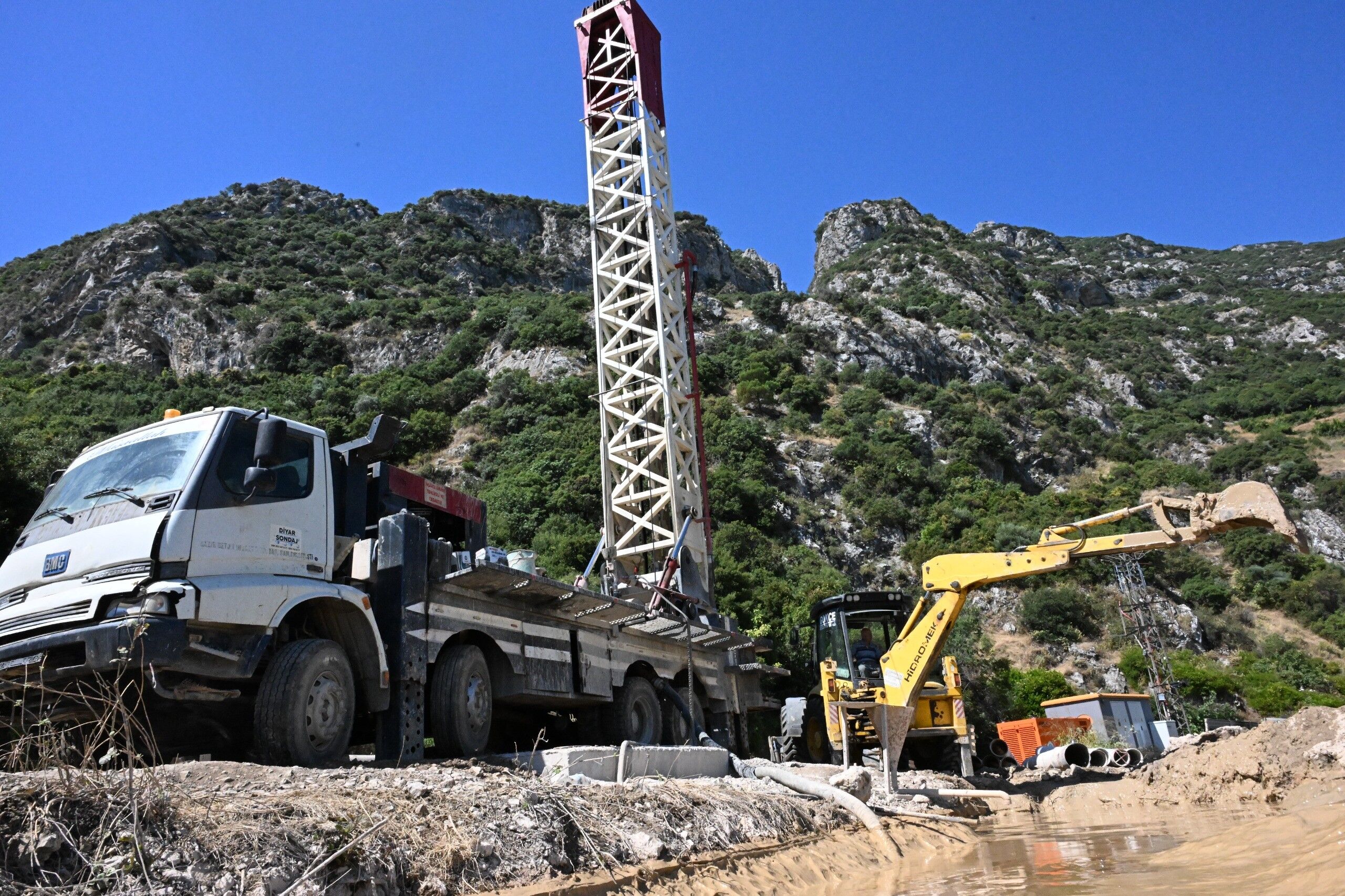 Maskiden Manisa Genelinde Dev Hamle 20 Noktada Es Zamanli Sondaj Basladi (2)